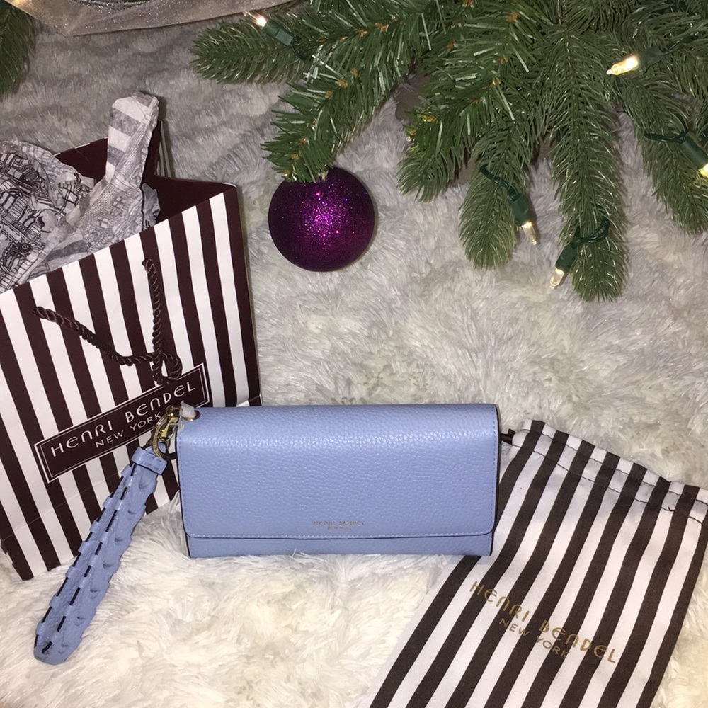 NWT Henri Bendel Uptown Organizer Wallet